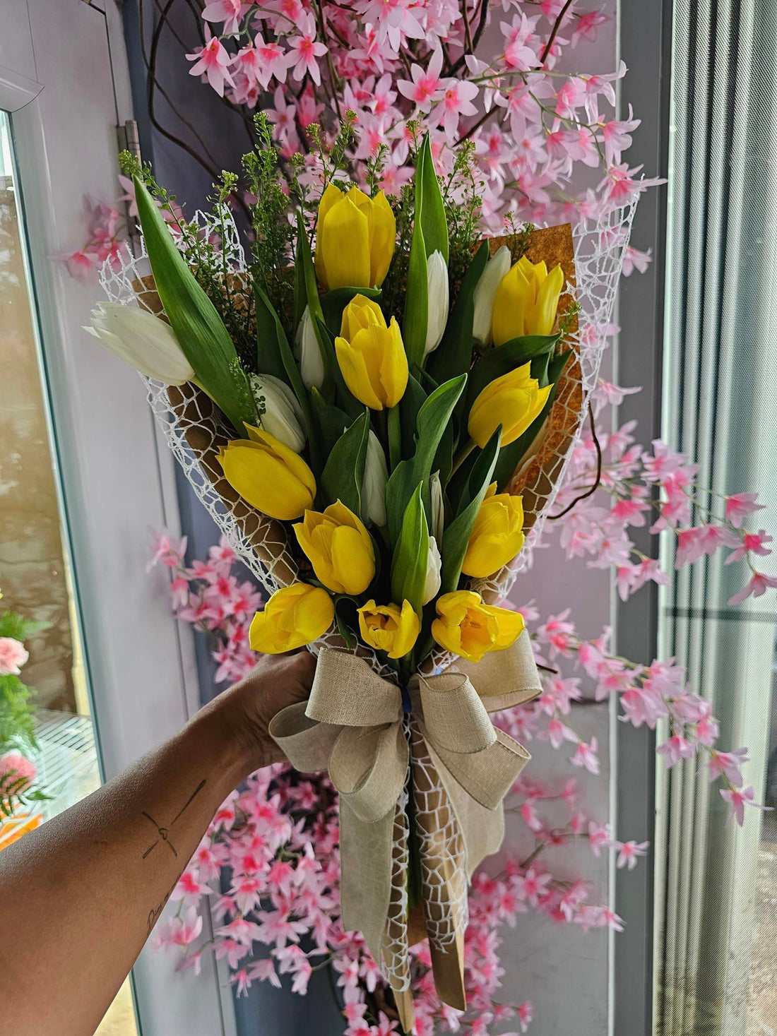 6017 Bouquet 20 Tulipanes!Opcion de colores segun disponibilidad.