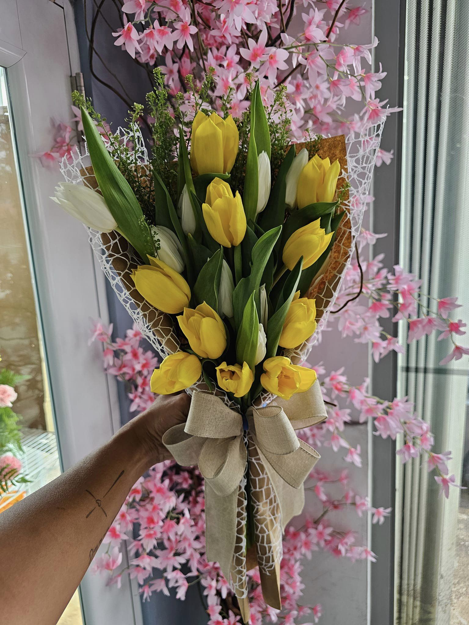 6017 Bouquet 20 Tulipanes!Opcion de colores segun disponibilidad.